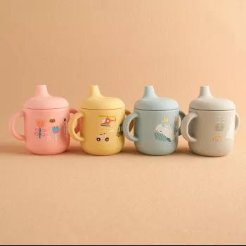 6oz Cartoon Silicone Baby Cup with Handles: Less Mess