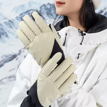 Waterproof Winter Ski Gloves That Stay Warm and Dry